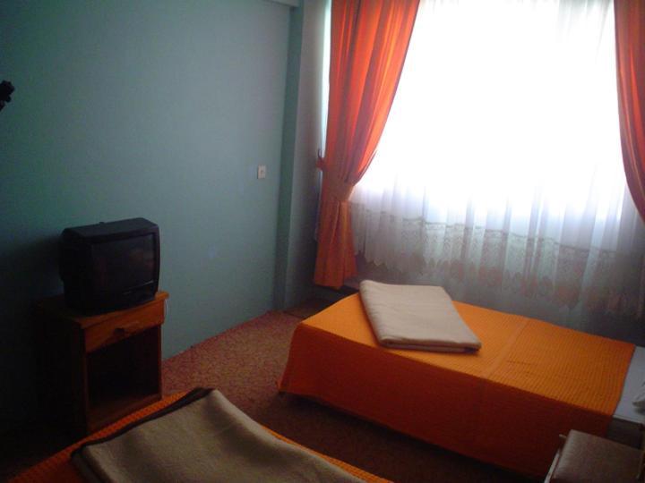 Akerdem Hotel 쿠사다시 객실 사진