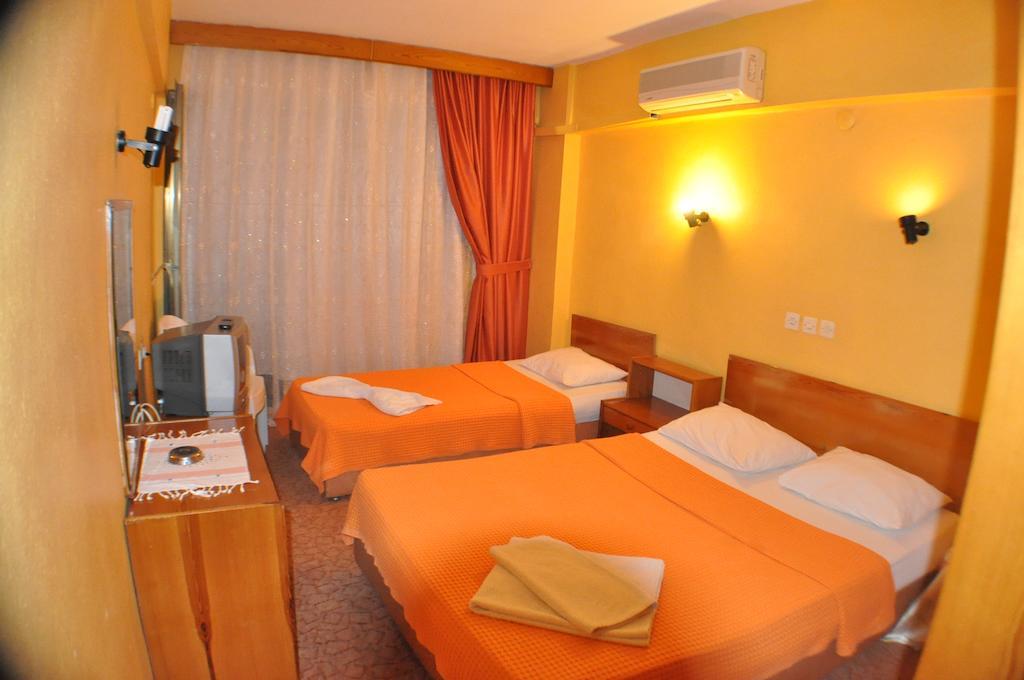 Akerdem Hotel 쿠사다시 객실 사진